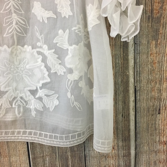 Mosicoco | White Embroidered Blouse - Picture 7 of 8